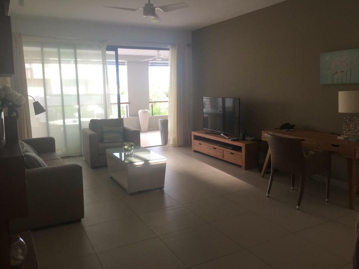 Element Bay Lux Beach Apartment Кап Малёрё Экстерьер фото